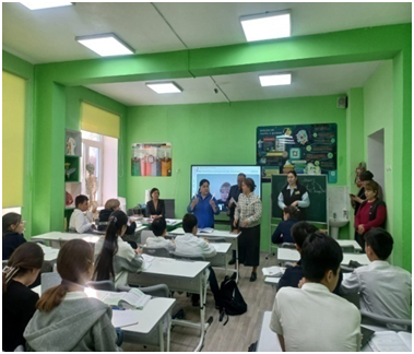Қорғаншылық және қамқоршылық жөніндегі әдіскердің қатысуымен буллингтің алдын алу бойынша әңгіме өткізілді