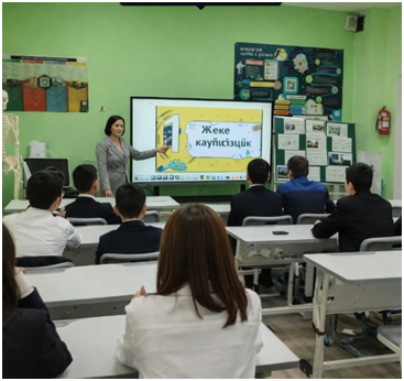 Құқықтық білім беру бағыты аясында сынып сағаттары өткізілді